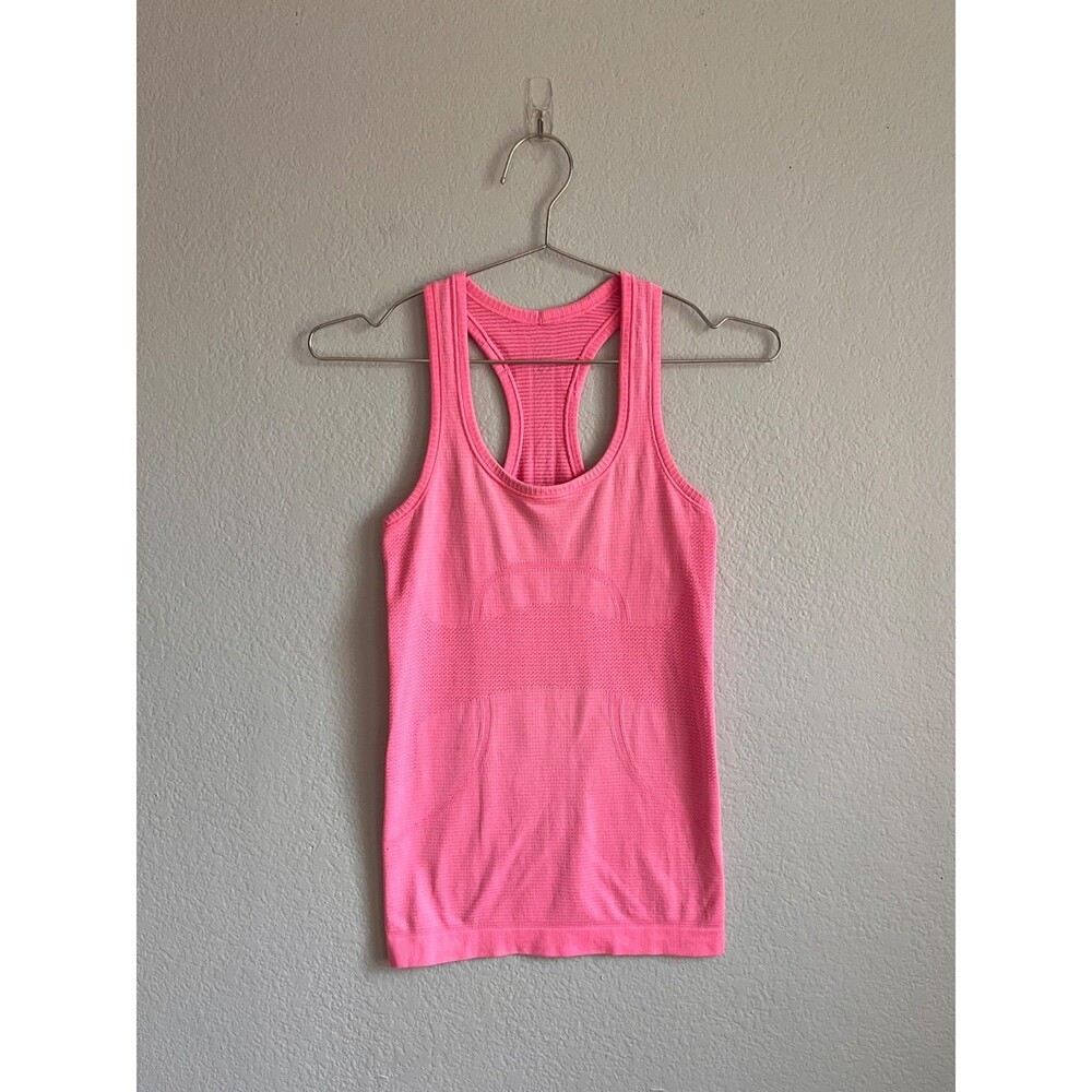 Lululemon Swiftly Racerback Tank in Pink Size US 2